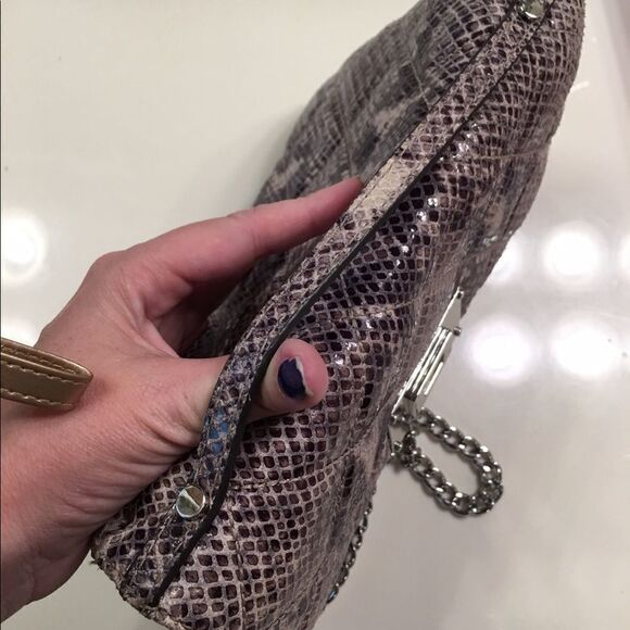 MichaelāKorsĀ Snakeskinā
Purse - Picture 5 of 8